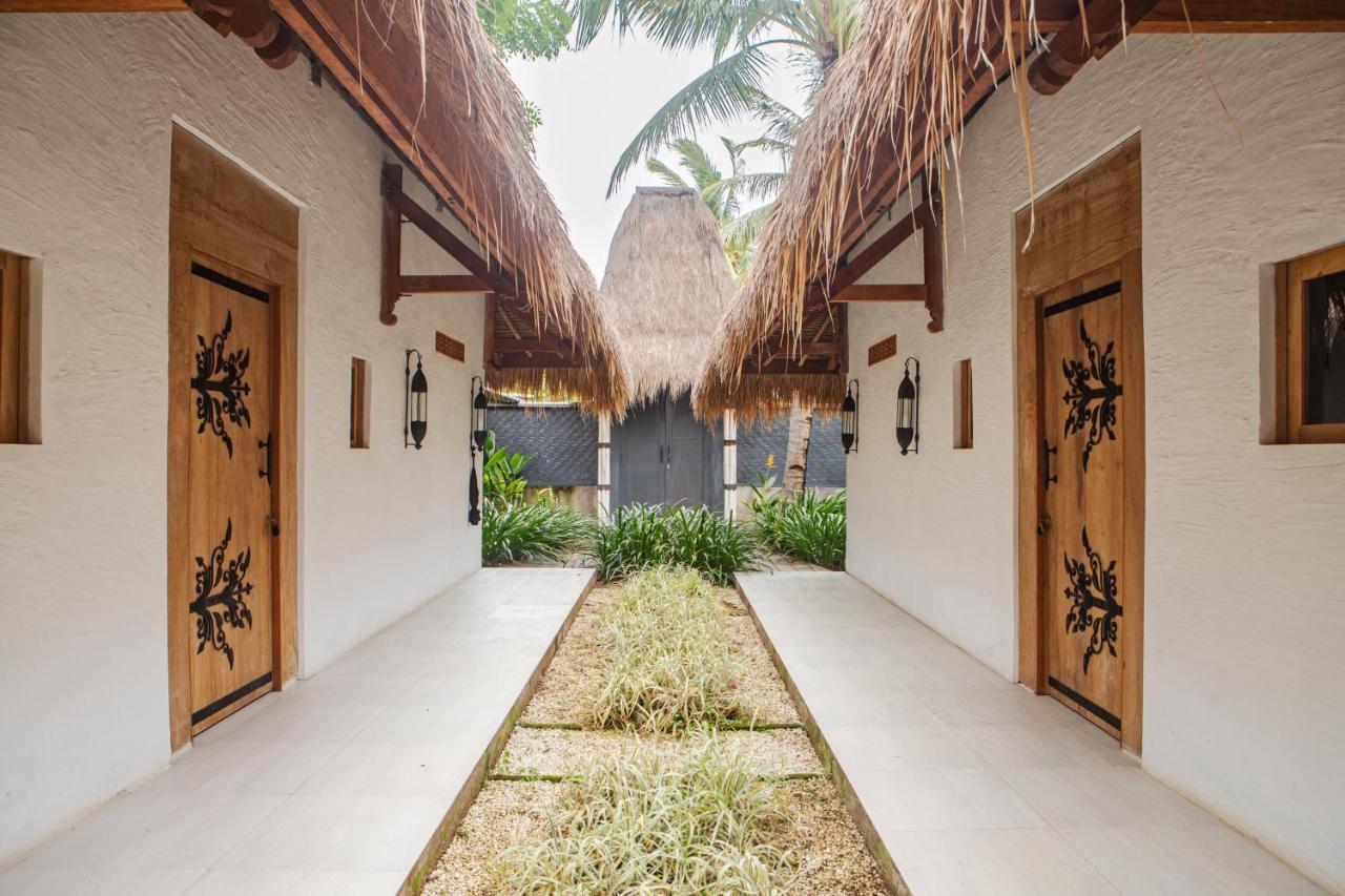 Beach Villas Lombok Танджунг Экстерьер фото