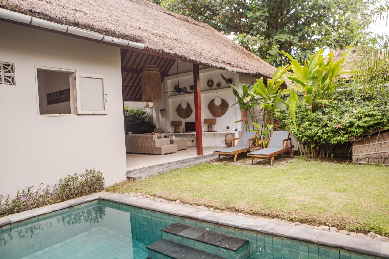 Beach Villas Lombok Танджунг Экстерьер фото