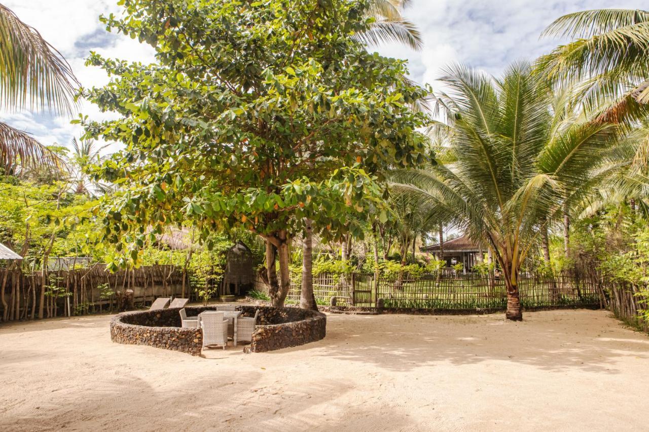 Beach Villas Lombok Танджунг Экстерьер фото