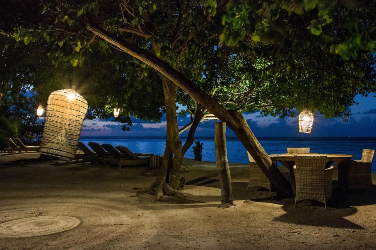 Beach Villas Lombok Танджунг Экстерьер фото